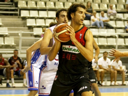 Los nazaríes sumaron la victoria en el encuentro de pretemporada jugado en Alicante (PHOTOGRAPHERS SPORTS) 