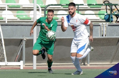 El Atarfe vuelve a protagonizar el derbi de la jornada (JOSÉ M. BALDOMERO)