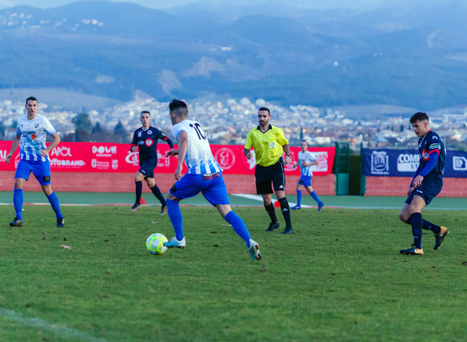 Lance del partido jugado en Armilla entre el Motril y el Torredonjimeno (SEMANARIO MUCHO DEPORTE)