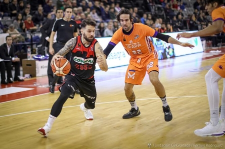 Diego Kapelan fue clave en la victoria ante Palencia (FUNDACIÓN CB GRANADA) Diego Kapelan fue clave en la victoria ante Palencia (FUNDACIÓN CB GRANADA)