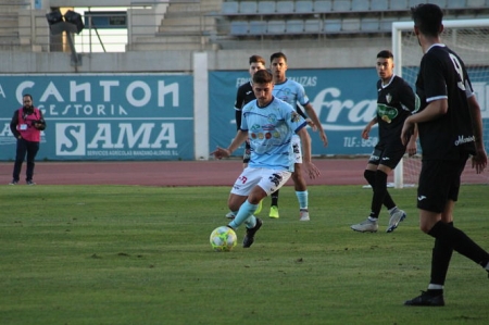 El Ejido fue superior al Huétor Vega (CD EL EJIDO 2012) El Ejido fue superior al Huétor Vega (CD EL EJIDO 2012)