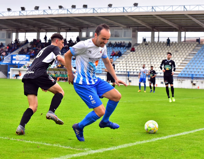 El lateral Linares cerró la cuenta goleadora de un Motril muy enchufado (SEMANARIO MUCHO DEPORTE) 