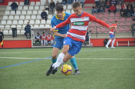 El Granada Juvenil goleó al Dos Hermanas San Andrés (GABRIEL R. LÁZARO) El Granada Juvenil goleó al Dos Hermanas San Andrés (GABRIEL R. LÁZARO)