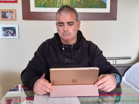 Jesús Párraga trabajando desde casa (GRJ) 