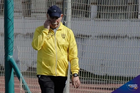 Pepe Sánchez seguirá en el Cubillas (JOSÉ M. BALDOMERO) Pepe Sánchez seguirá en el Cubillas (JOSÉ M. BALDOMERO)