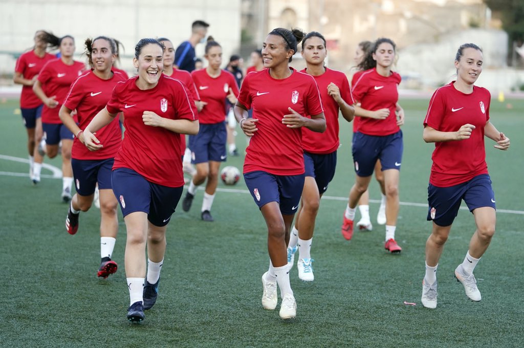 El Granada Femenino, durante su primer entrenamiento, ya tiene la plantilla muy avanzada (GCF)