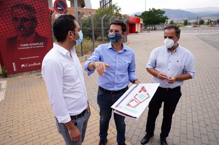 Miembros del PSOE en los aledaños de Los Carmenes (PSOE) Miembros del PSOE en los aledaños de Los Carmenes (PSOE)