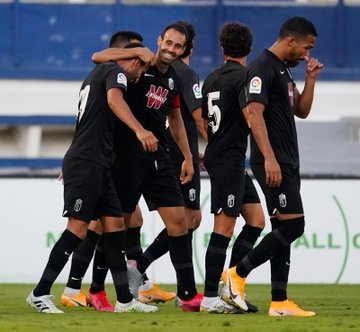 Los jugadores celebran el primer tanto de Montoro (GCF)