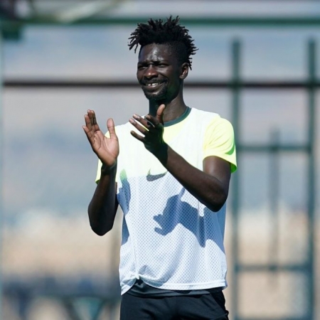 Nuha Marong jugará dos partidos con su selección (GRANADA CF) Nuha Marong jugará dos partidos con su selección (GRANADA CF)