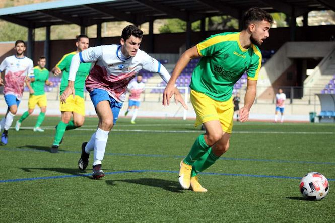 El Loja se ha llevado un disputado derbi (MIGUEL JAIMEZ)