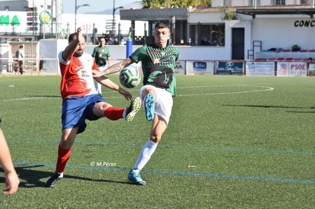 El Gabia puntuó ante el Almuñécar City (MANOLO PÉREZ /GABIA CF) El Gabia puntuó ante el Almuñécar City (MANOLO PÉREZ /GABIA CF)