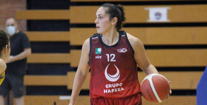 Ornella Santana en un partido anterior (CD RACA /ARCHIVO) 