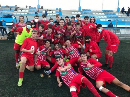 El Granada Juvenil se llevó el derbi (GRANADA CF) El Granada Juvenil se llevó el derbi (GRANADA CF)