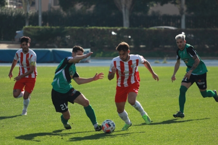 El Huétor Vega plantó cara al Almería B (ACADEMIA UD ALMERÍA) El Huétor Vega plantó cara al Almería B (ACADEMIA UD ALMERÍA)