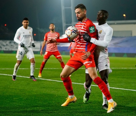 Antonio Puertas fue de los más destacados del Granada CF (GRANADA CF) Antonio Puertas fue de los más destacados del Granada CF (GRANADA CF)