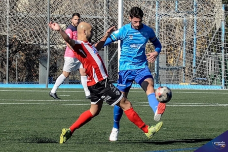 Al Maracena se le atragantó el Poli Almería (JOSÉ M. BALDOMERO) Al Maracena se le atragantó el Poli Almería (JOSÉ M. BALDOMERO)