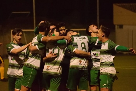 Los jugadores del Céltic celebran uno de los goles anotados esta noche al Atarfe (CÉLTIC DE PULIANAS)