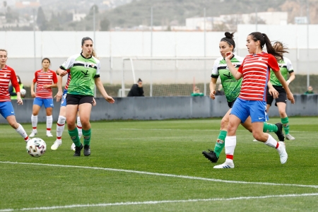 Momento en el que Alicia Redondo anotó el gol de la victoria antes de cumplir los primeros diez minutos de partido (GCF FEMENINO)