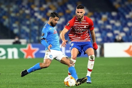 Domingos Duarte se fajó en defensa (GRANADA CF) Domingos Duarte se fajó en defensa (GRANADA CF)