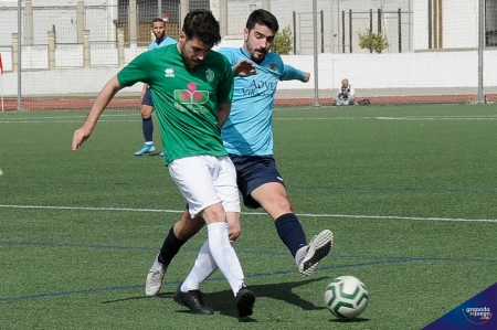 El Atarfe quierce celebrar en Baeza su clasificación para luchar por el ascenso (J. M. BALDOMERO)