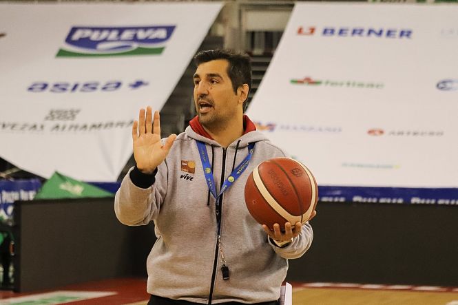 Pablo Pin durante un entrenamiento del Coviran Granada (FUNDACIÓN CB GRANADA) 