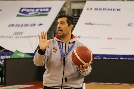 Pablo Pin durante un entrenamiento del Coviran Granada (FUNDACIÓN CB GRANADA) 
