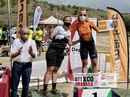Podium en categoría femenina (FAC) Podium en categoría femenina (FAC)