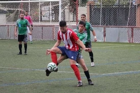 El Otura quiere evitar el descenso por arrastre (OTURA CF) El Otura quiere evitar el descenso por arrastre (OTURA CF)