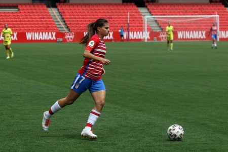 Laura Pérez volvió a ser una de las mejores futbolistas del Granada Femenino esta temporada (JOSÉ VELASCO / GRJ) Laura Pérez volvió a ser una de las mejores futbolistas del Granada Femenino esta temporada (JOSÉ VELASCO / GRJ)