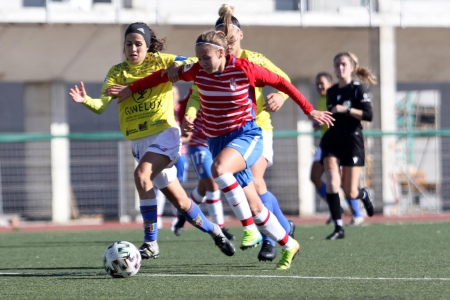 Raquel fue insustituible en la banda izquierda para el Granada Femenino (JOSÉ VELASCO / GRJ) Raquel fue insustituible en la banda izquierda para el Granada Femenino (JOSÉ VELASCO / GRJ)