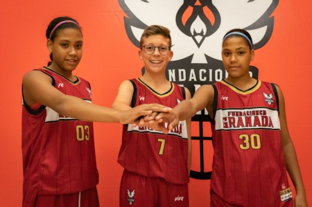 El jugador y las jugadoras que participarán en el Campeonato de España (FUNDACIÓN CB GRANADA) El jugador y las jugadoras que participarán en el Campeonato de España (FUNDACIÓN CB GRANADA)