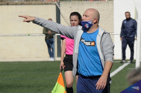 Thierry Pérez durante un partido con el Arenas de Armilla (GRJ) Thierry Pérez durante un partido con el Arenas de Armilla (GRJ)