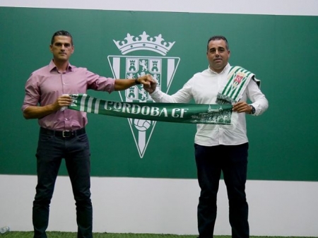 German Crespo junto a Juanito, director deportivo del Córdoba CF (CÓRDOBA CF) German Crespo junto a Juanito, director deportivo del Córdoba CF (CÓRDOBA CF)