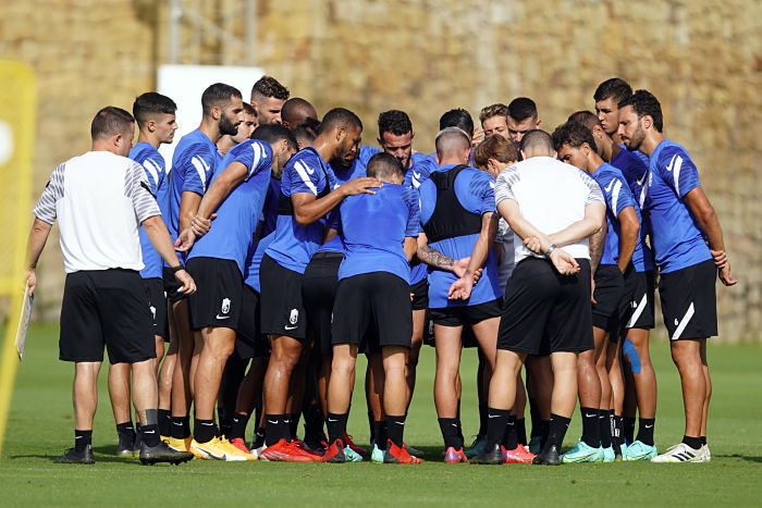 El Granada quiere regresar hoy del stage en Marbella con una victoria (PEPE VILLOSLADA / GCF)