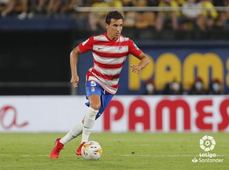 Luis Milla fue de los más destacados del Granada CF (LALIGA) 