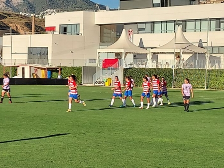 El Granada Femenino tuvo una feliz vuelta a la competición (FRAN CALVO)