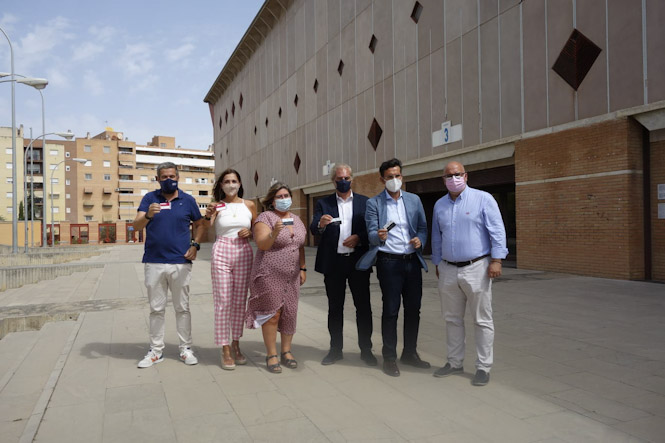 Presentación de la campaña de abonados de RACA Granada (JAVIER ALGARRA / AYUNTAMIENTO)