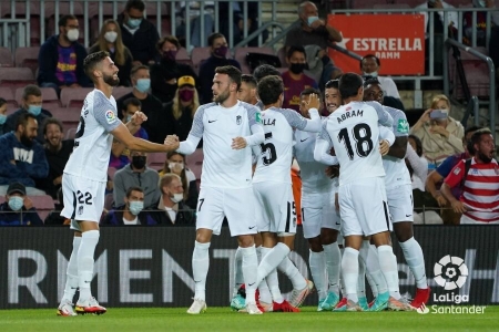 El Granada buscará esta tarde su primer triunfo del curso ante la Real Sociedad (LALIGA) El Granada buscará esta tarde su primer triunfo del curso ante la Real Sociedad (LALIGA)