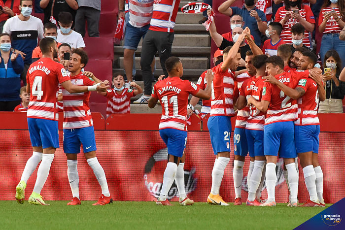El Granada espera hoy celebrar su primera victoria de la temporada ante el Celta (JOSÉ M. BALDOMERO)