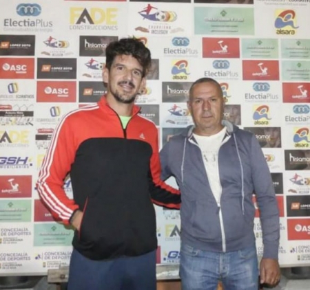 Lebí Cantero junto al director deportivo del Churriana, José Carlos Soto, en su presentación (CHURRIANA CF) Lebí Cantero junto al director deportivo del Churriana, José Carlos Soto, en su presentación (CHURRIANA CF)
