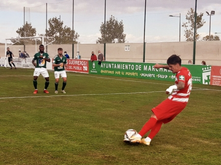 Echu bota una falta lateral (CANTERA NAZARÍ) 