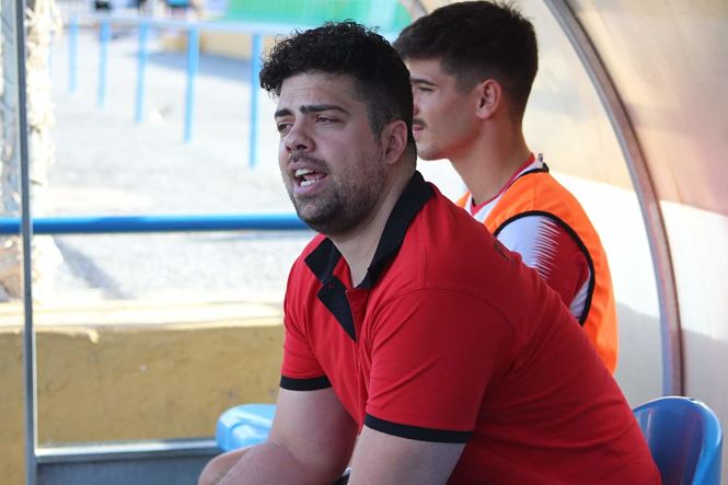 Alberto Chacón, entrenador del conjunto accitano (GUADIX CF)