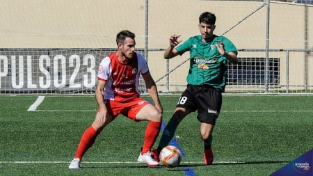 El partido fue muy intenso (JOSÉ M. BALDOMERO) 