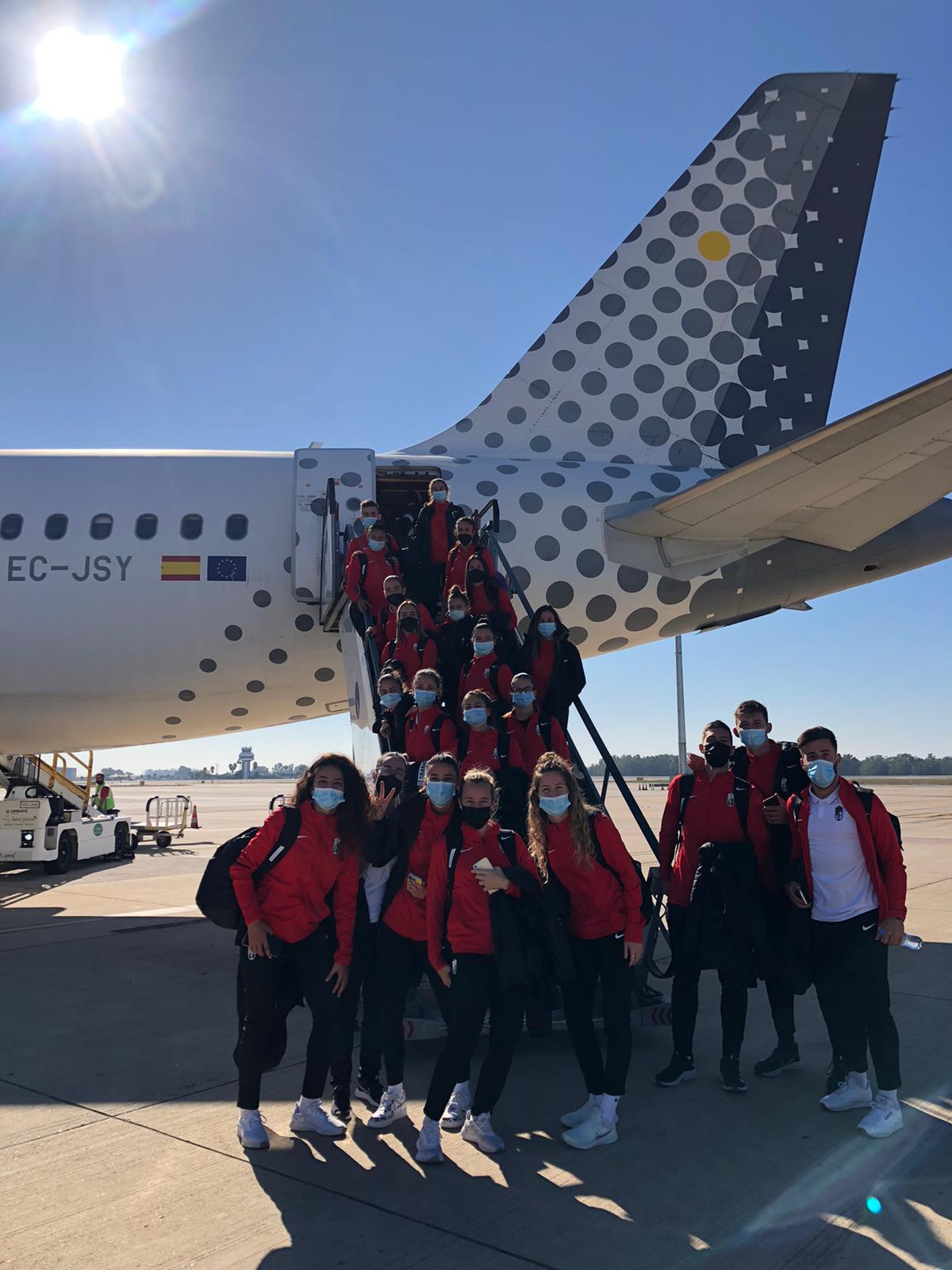 El Granada Femenino, al aterrizar en A Coruña (GCF FEMENINO)