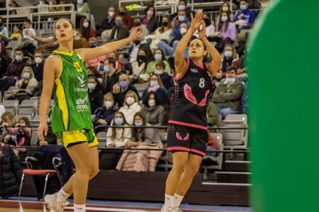 El Manuela Fundación Raca quiere una buena entrada en el Palacio (JOSÉ VELASCO) El Manuela Fundación Raca quiere una buena entrada en el Palacio (JOSÉ VELASCO)