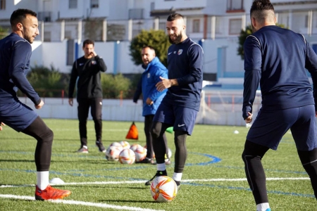 Los motrileños visitan este domingo al Torreperogil (CF MOTRIL) Los motrileños visitan este domingo al Torreperogil (CF MOTRIL)