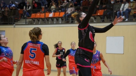 Shannon Coffee anota en la zona (RACA) 