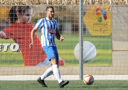 El CF Motril juega en la tarde de este miércoles en el campo del At. Malagueño (JOSÉ M. BALDOMERO) El CF Motril juega en la tarde de este miércoles en el campo del At. Malagueño (JOSÉ M. BALDOMERO)