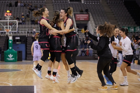 Las nazaríes celebran el triunfo (RACA) 