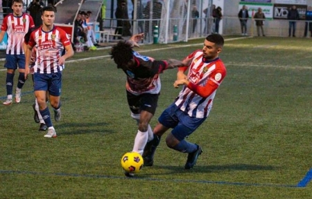 El Arenas de Armilla fue muy superior al Loja (JORGE LOZANO) El Arenas de Armilla fue muy superior al Loja (JORGE LOZANO)